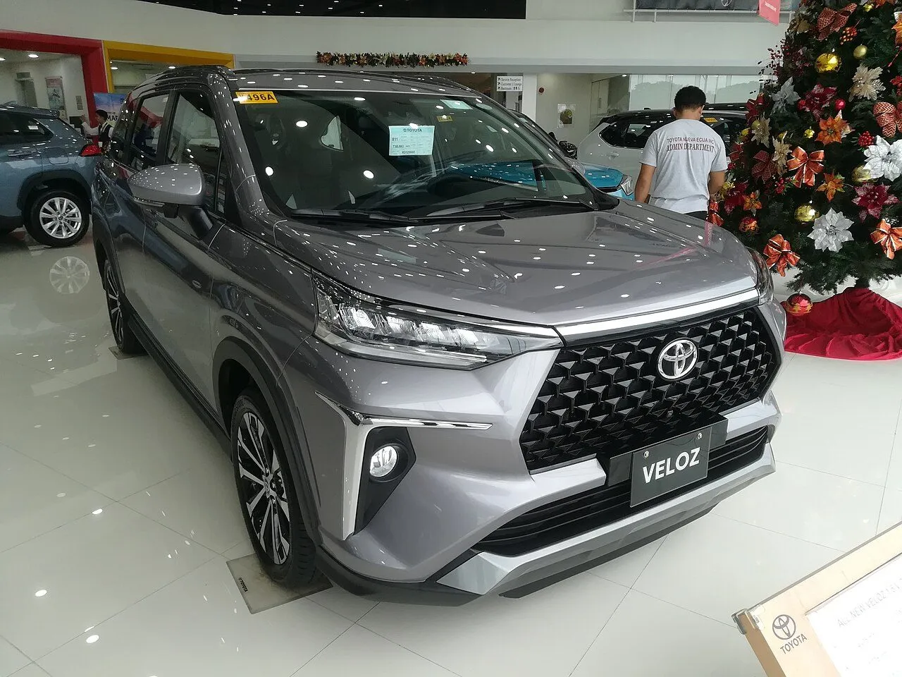 Toyota Veloz Cross CVT Top 2024, ảnh 3