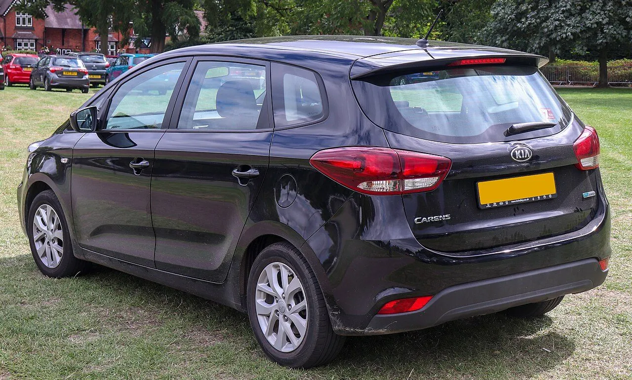 Kia Carens 1.5G Luxury 2017, ảnh 2