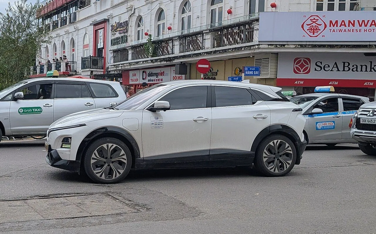 VinFast VF 6 Eco 2025