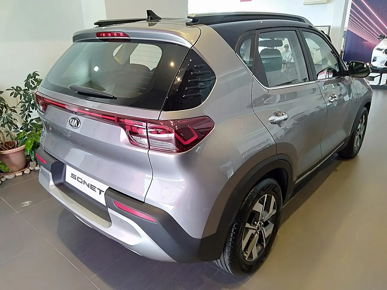 Kia Sonet 1.5 Deluxe 2022, ảnh 2