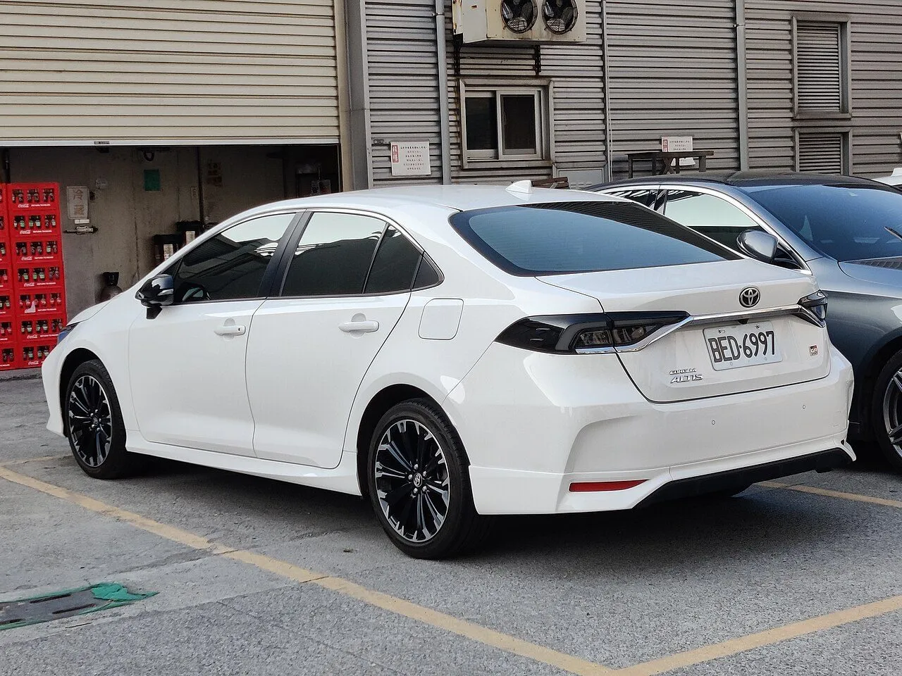Toyota Corolla Altis 1.8V 2023, ảnh 2