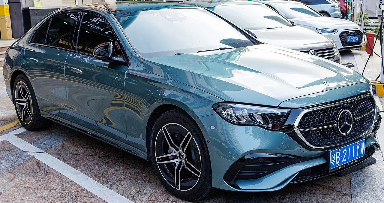 Mercedes-Benz E-Class E 180 2025, ảnh 2