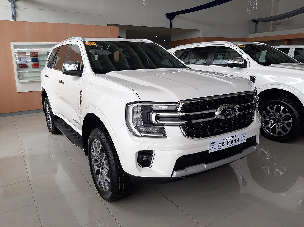 Ford Everest Sport 2.0 AT 4x2 2023, ảnh 2
