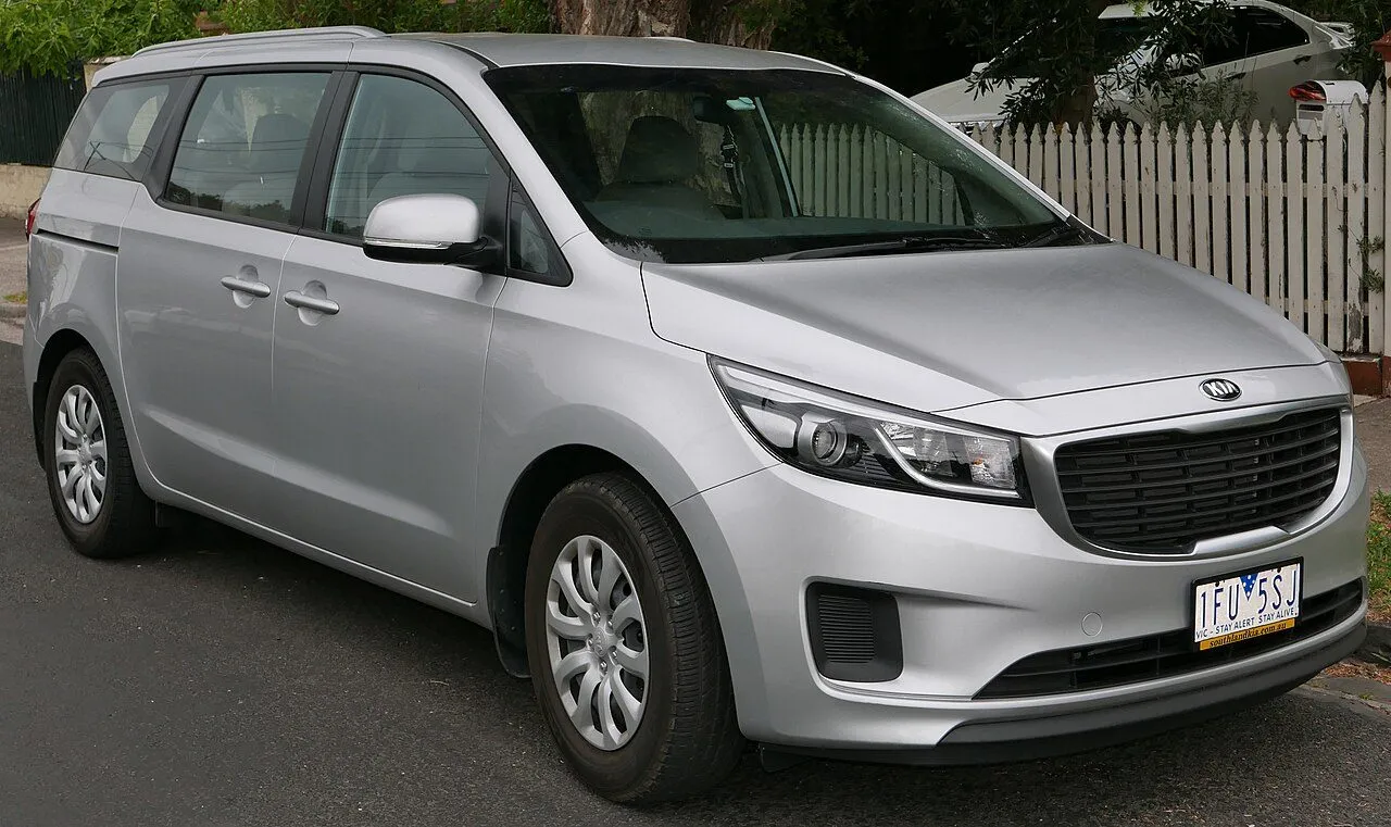 Kia Carnival 2.2D Premium 2016