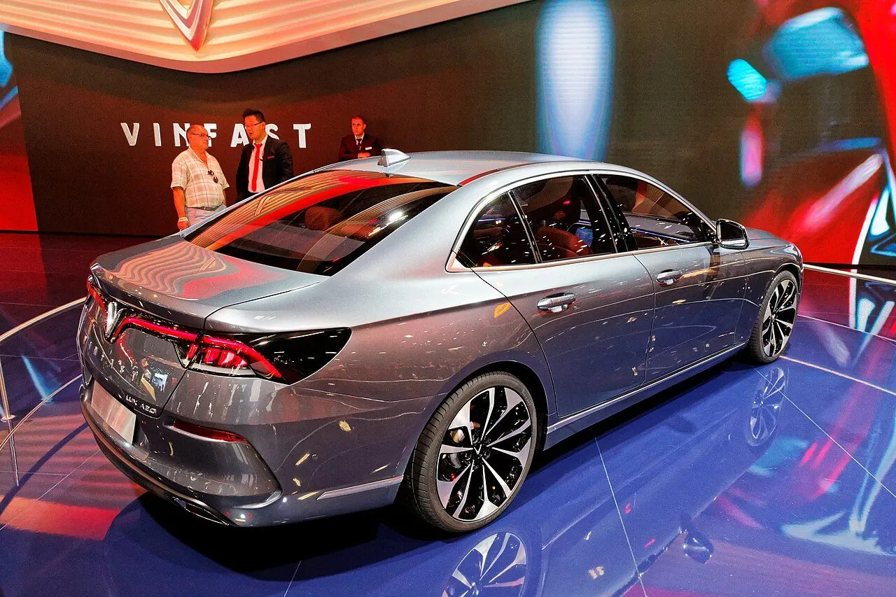 VinFast Lux A2.0 Nâng cao 2018, ảnh 2