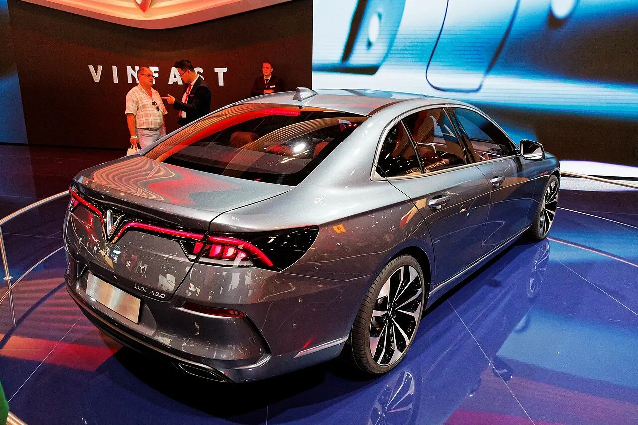 VinFast Lux A2.0 Nâng cao 2018, ảnh 3