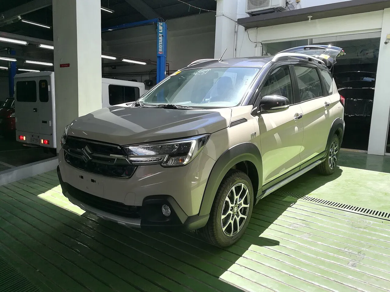 Suzuki XL7 GLX AT 2024