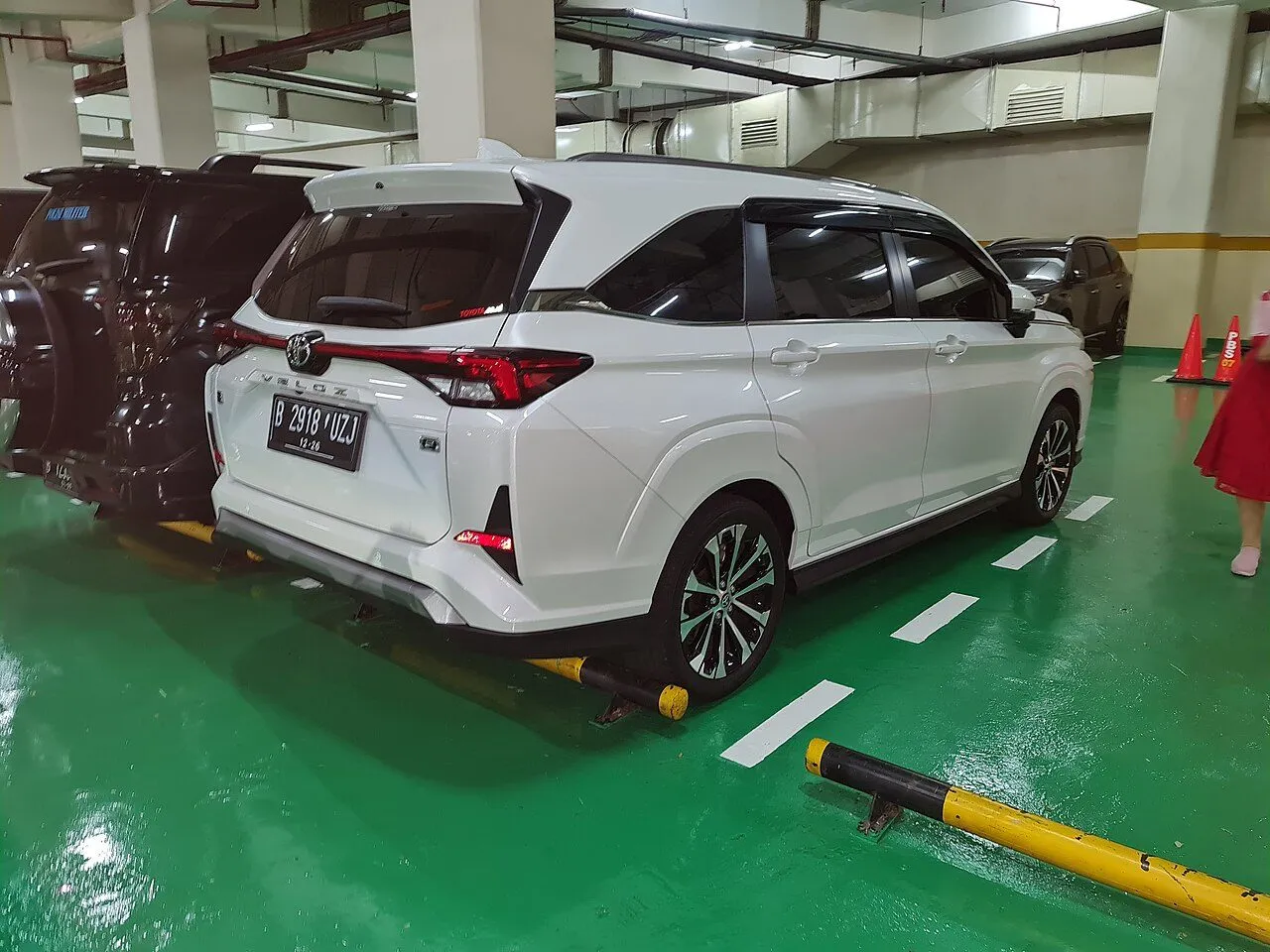 Toyota Veloz Cross CVT 2021, ảnh 2