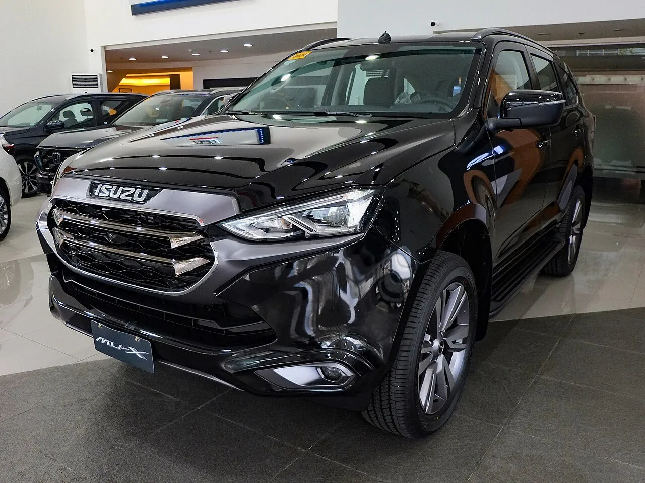 Isuzu mu-X Prestige 1.9 4x2 AT 2025