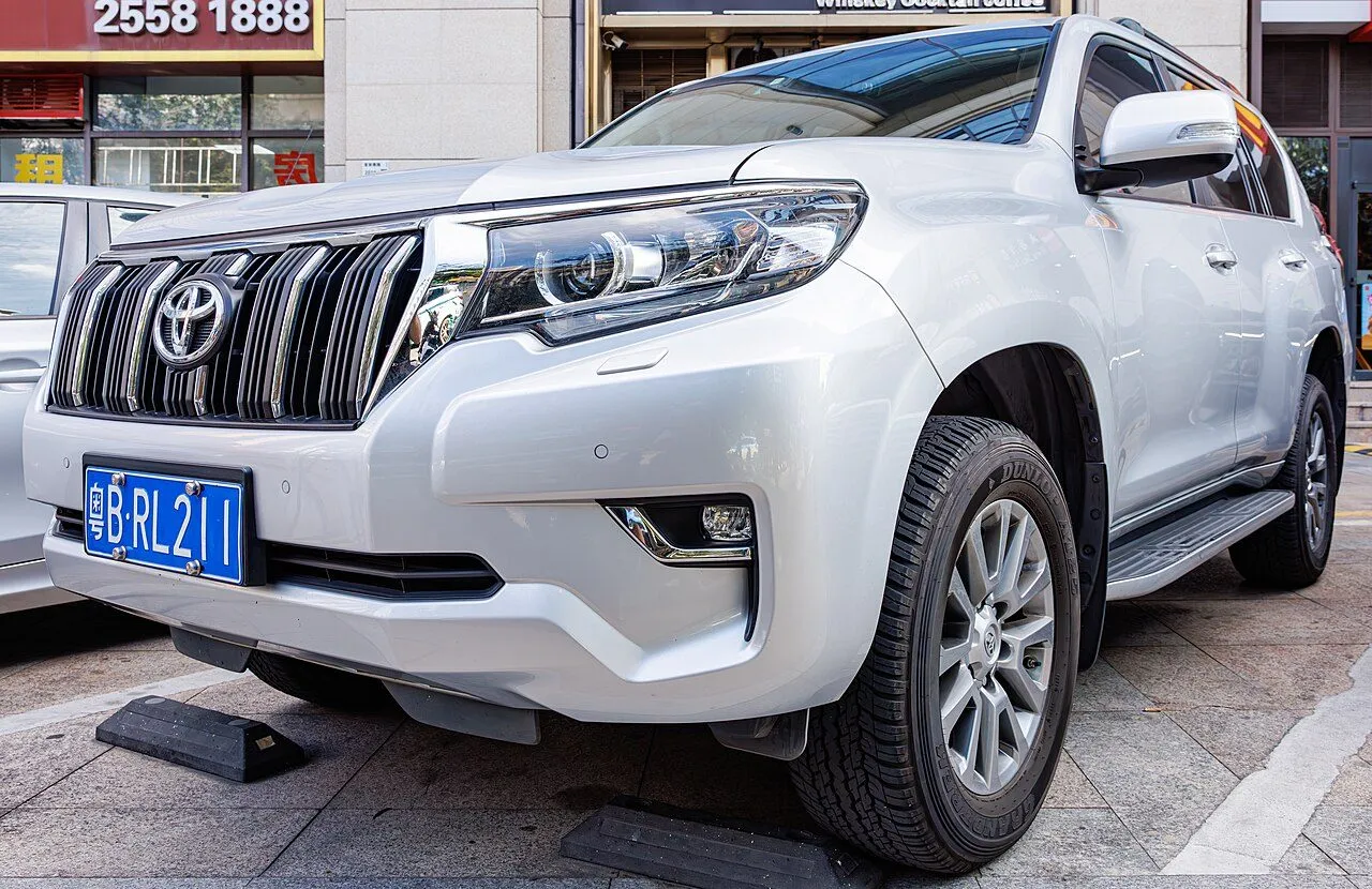 Toyota Land Cruiser Prado VX 2025