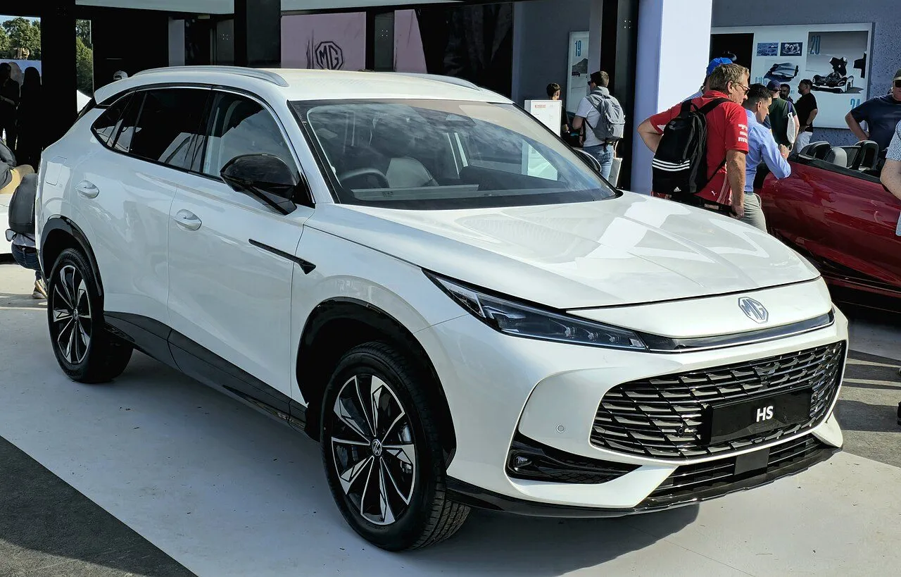 MG HS 1.5T LUX 2024
