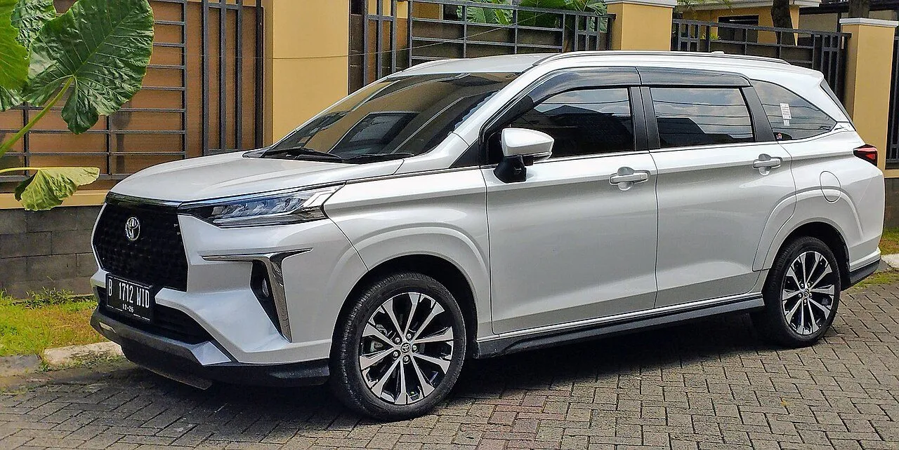 Toyota Veloz Cross CVT 2021, ảnh 2