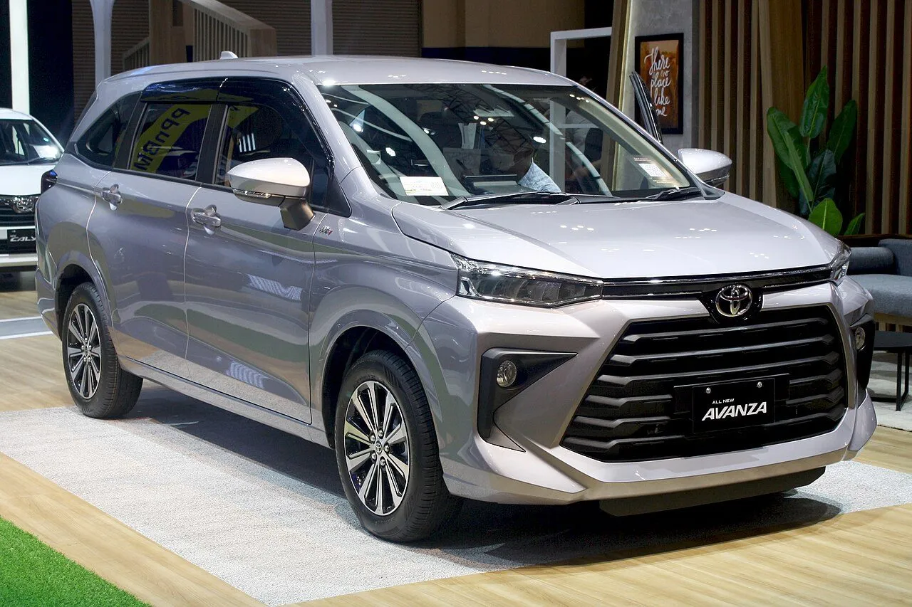 Toyota Avanza Premio MT 2021, ảnh 2