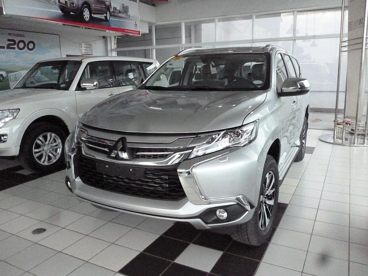 Mitsubishi Pajero Sport 2.4D 4x4 AT Premium 2016
