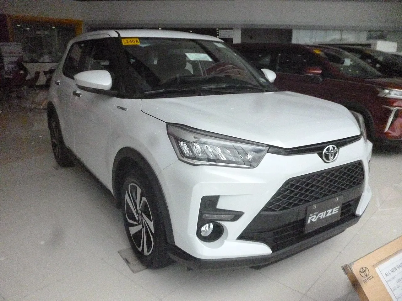 Toyota Raize 1.0 Turbo 2024, ảnh 3