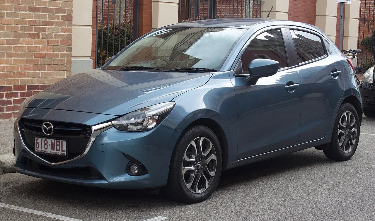 Mazda 2 1.5 AT 2016