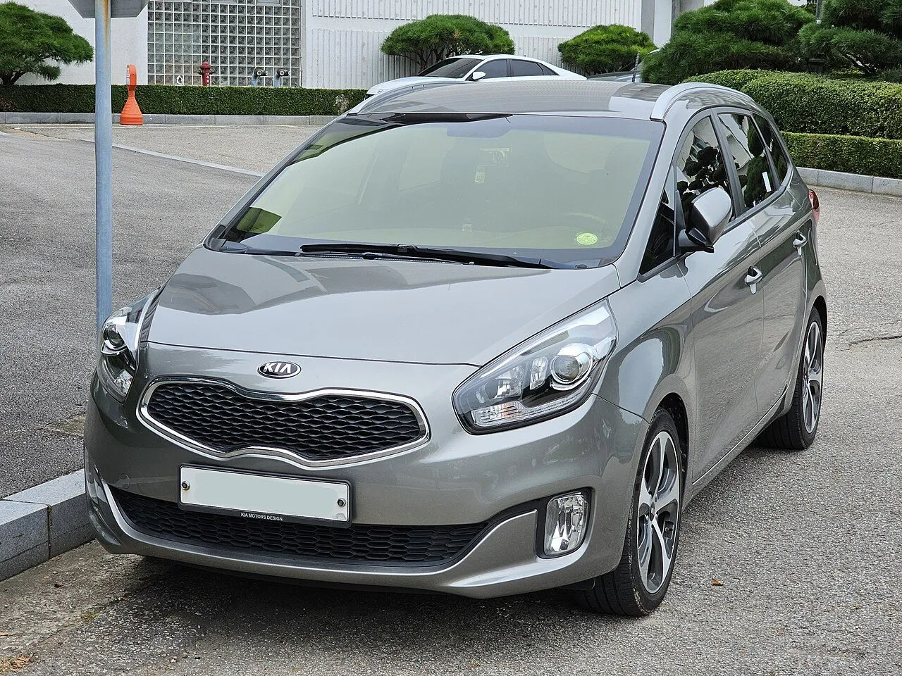 Kia Carens 1.5G Deluxe 2023