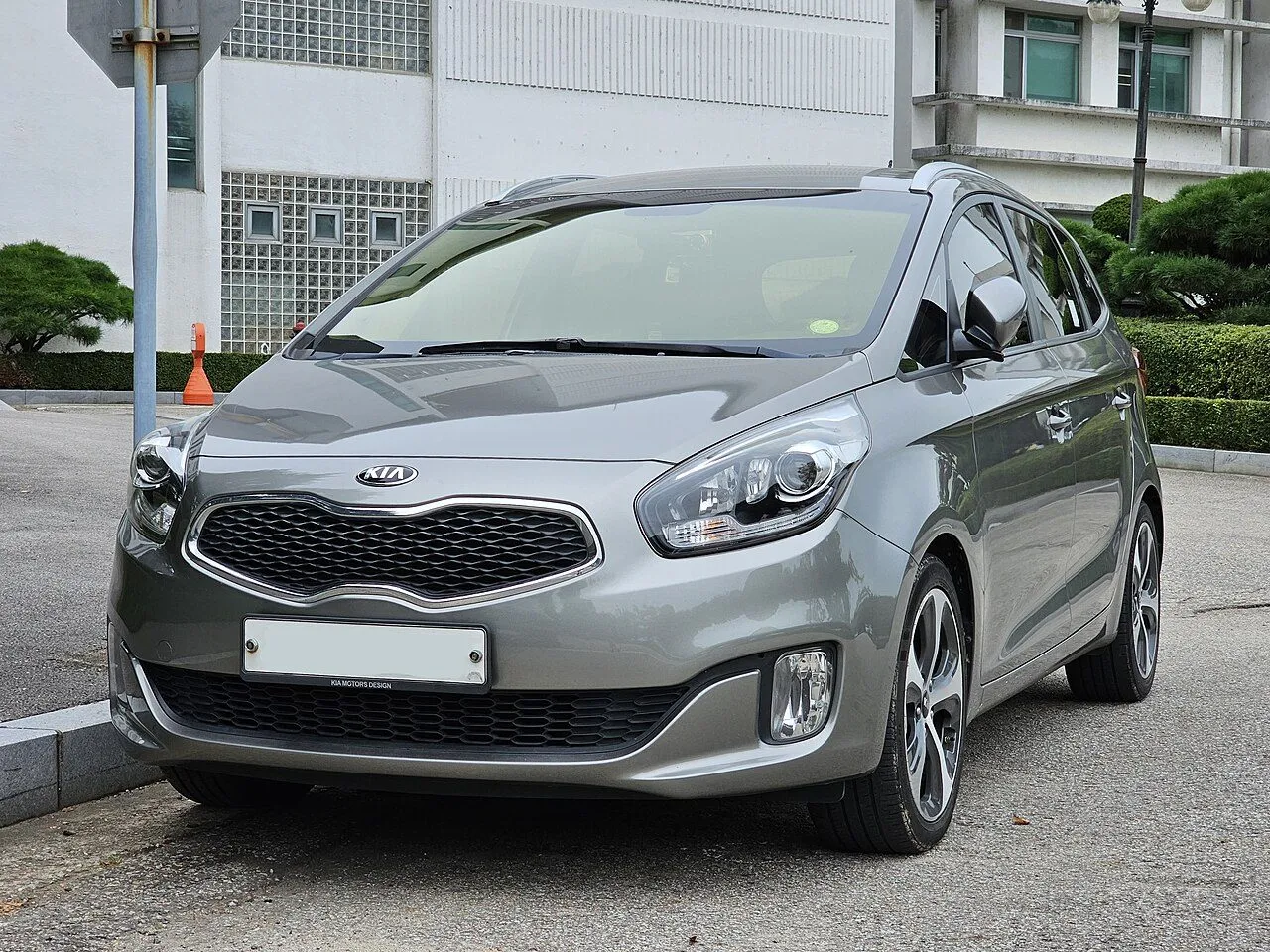 Kia Carens 1.5G Deluxe 2023, ảnh 2