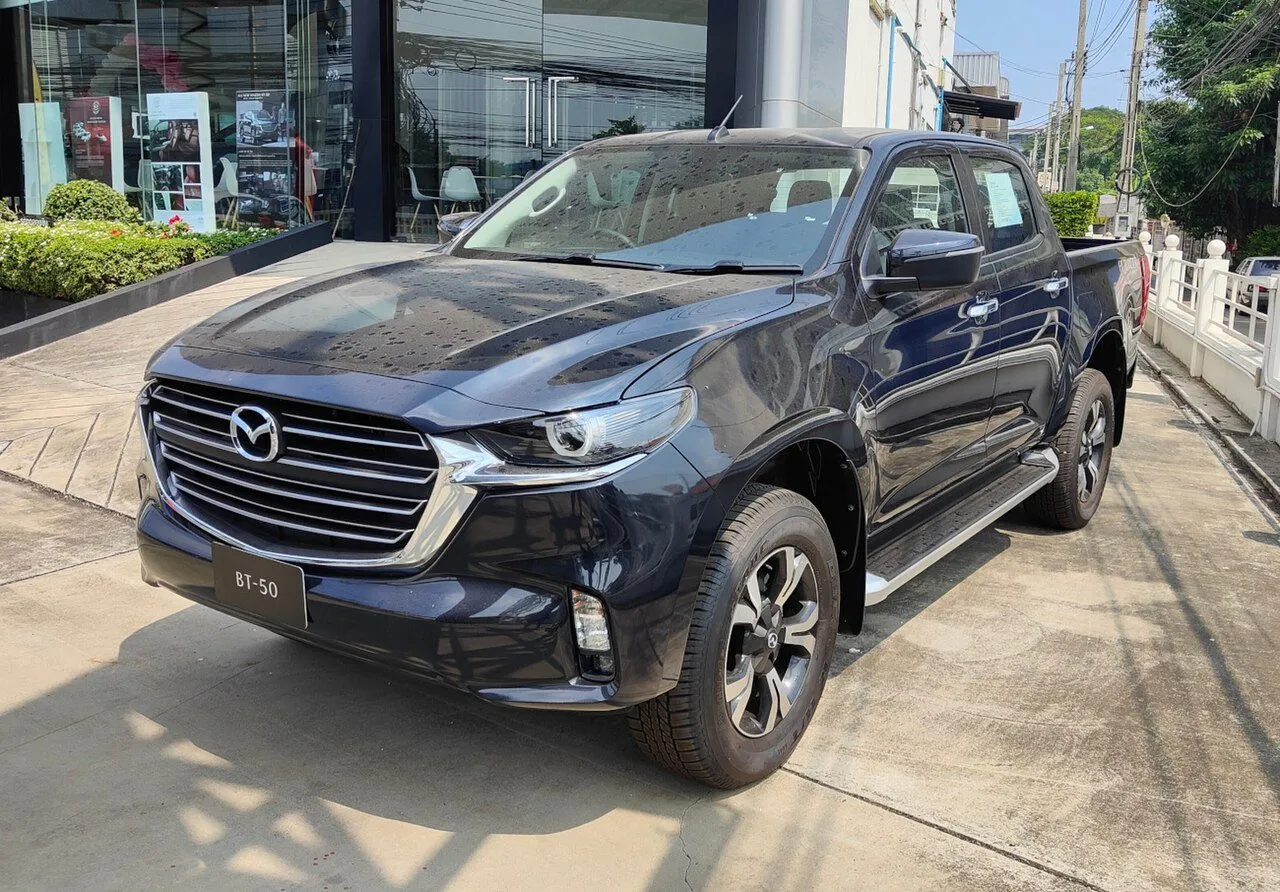 Mazda BT-50 1.9 MT 4x2 2022, ảnh 2