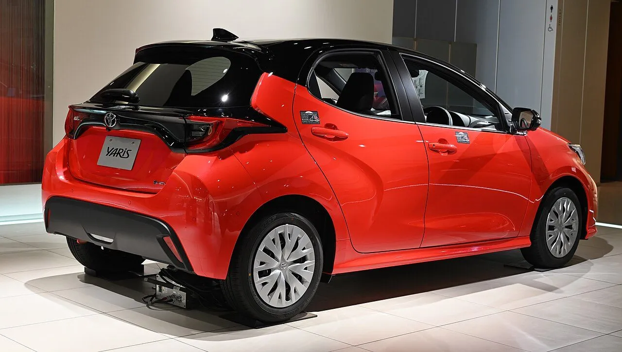 Toyota Yaris 1.5G CVT 2024