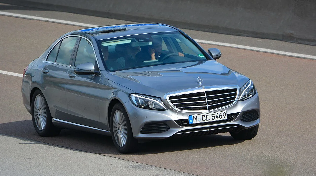Mercedes-Benz C-Class C 300 AMG 2016, ảnh 2