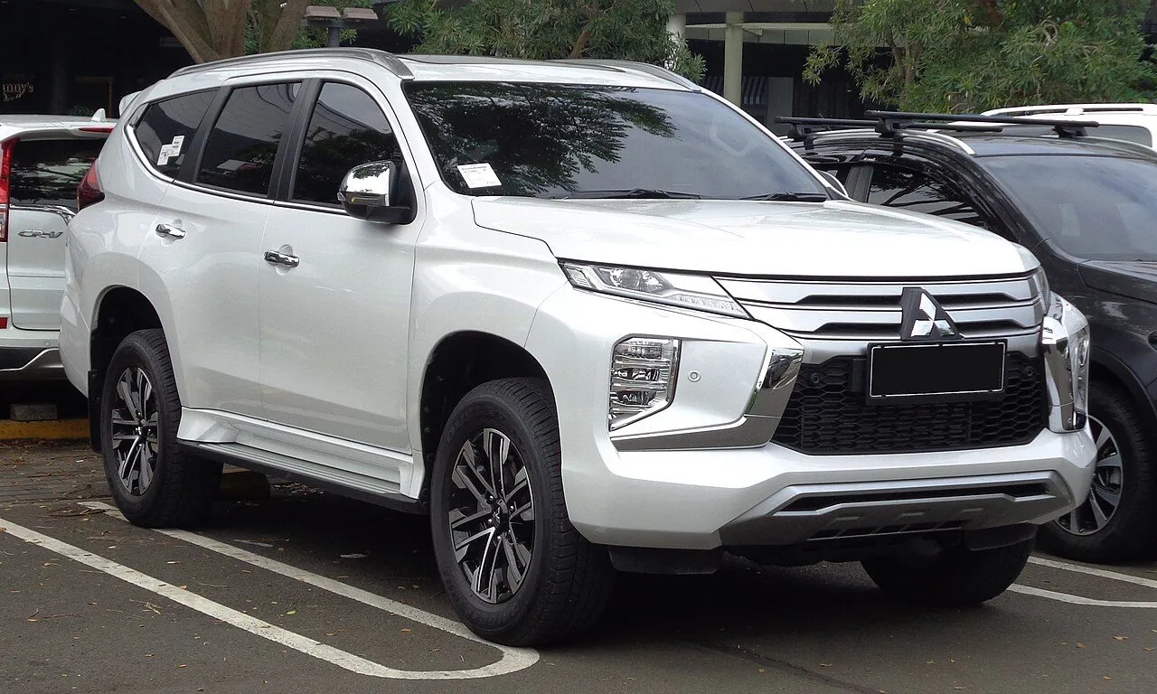 Mitsubishi Pajero Sport 2.4D 4x4 AT Premium 2021, ảnh 2