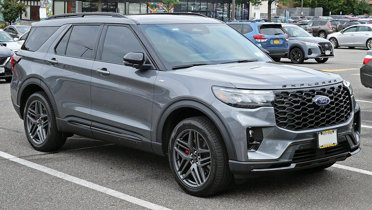 Ford Explorer Limited 2.3 EcoBoost 2025