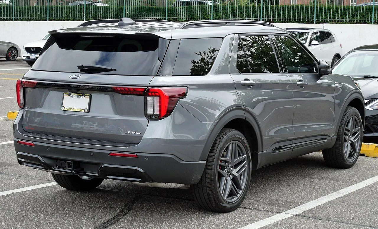 Ford Explorer Limited 2.3 EcoBoost 2025, ảnh 2
