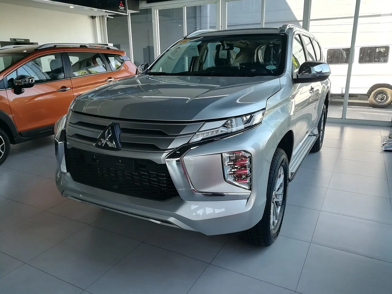 Mitsubishi Pajero Sport 2.4D 4x4 AT Premium 2024