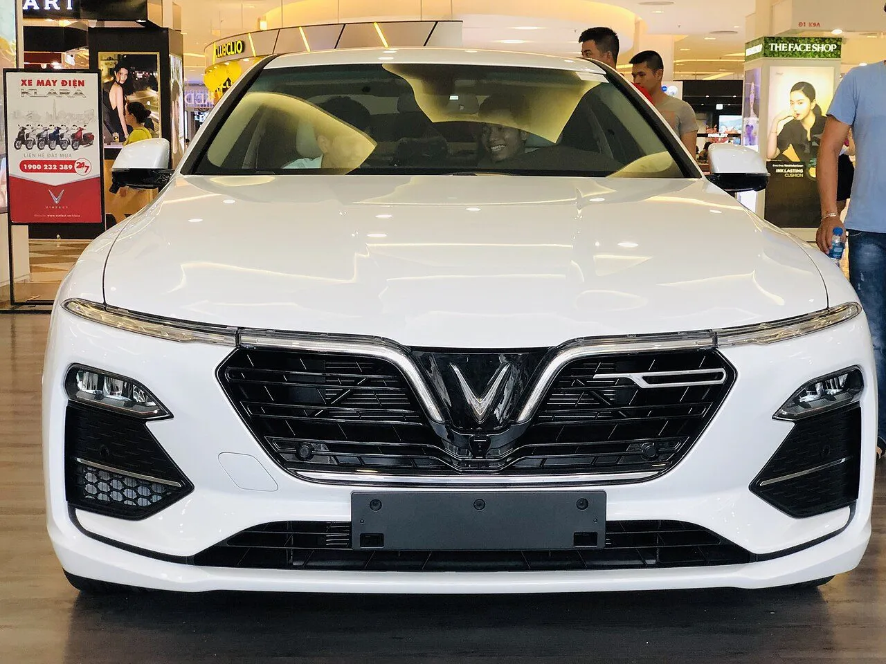 VinFast Lux A2.0 Tiêu chuẩn 2019
