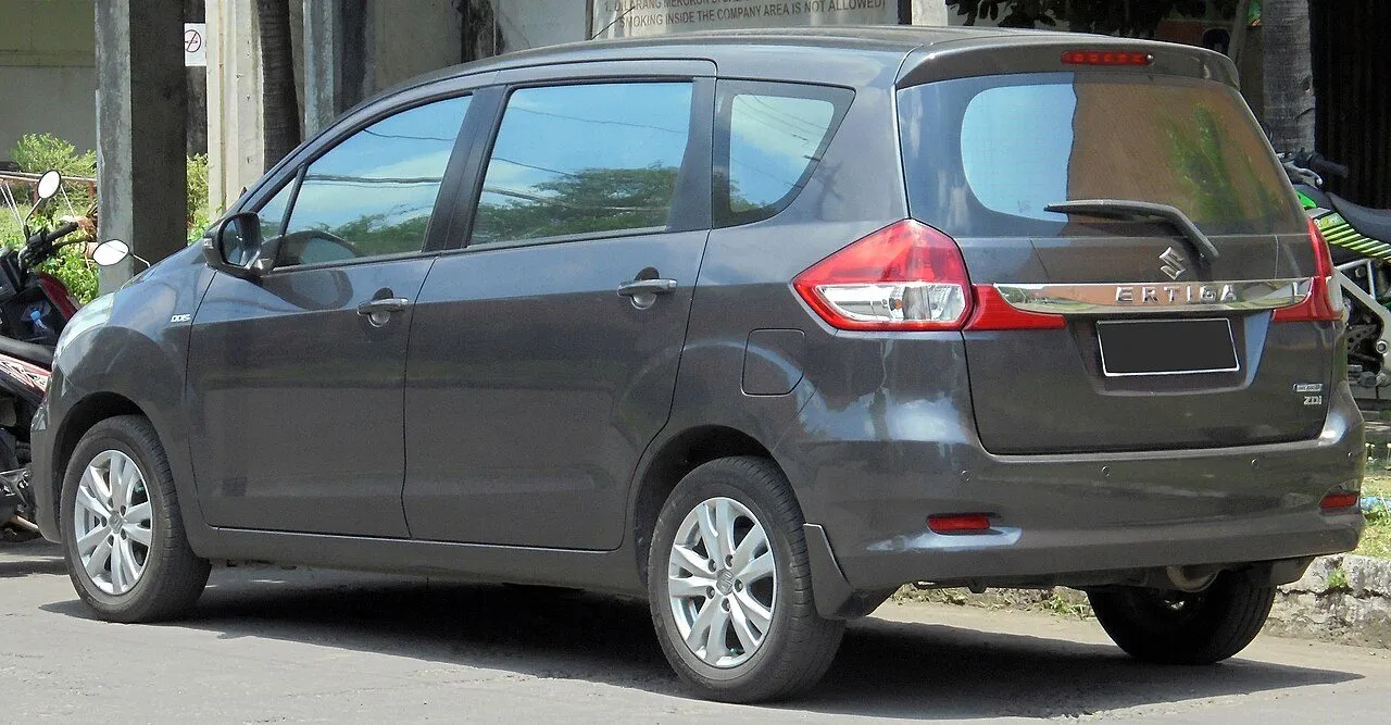 Suzuki Ertiga GL MT 2017, ảnh 2