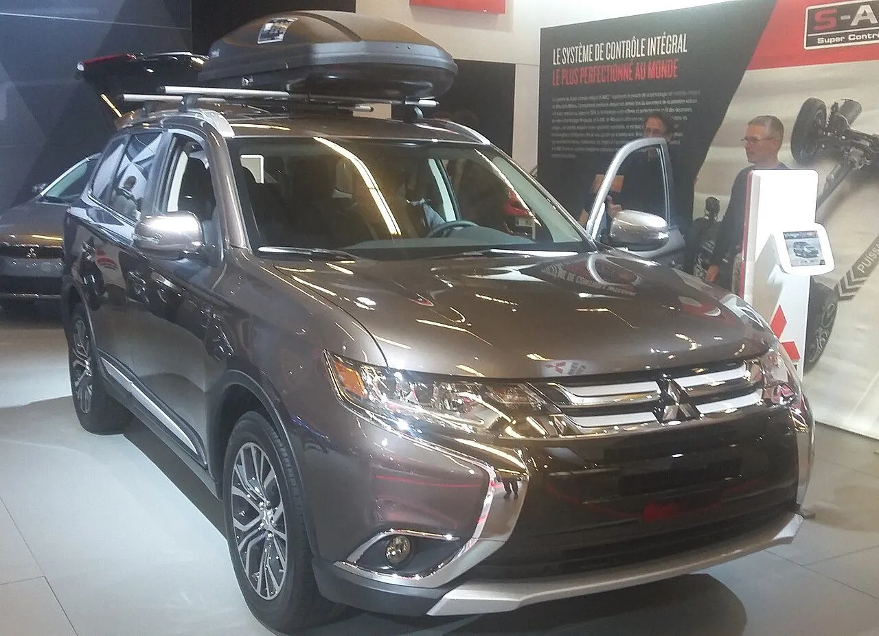 Mitsubishi Outlander 2.4 CVT Premium 2016