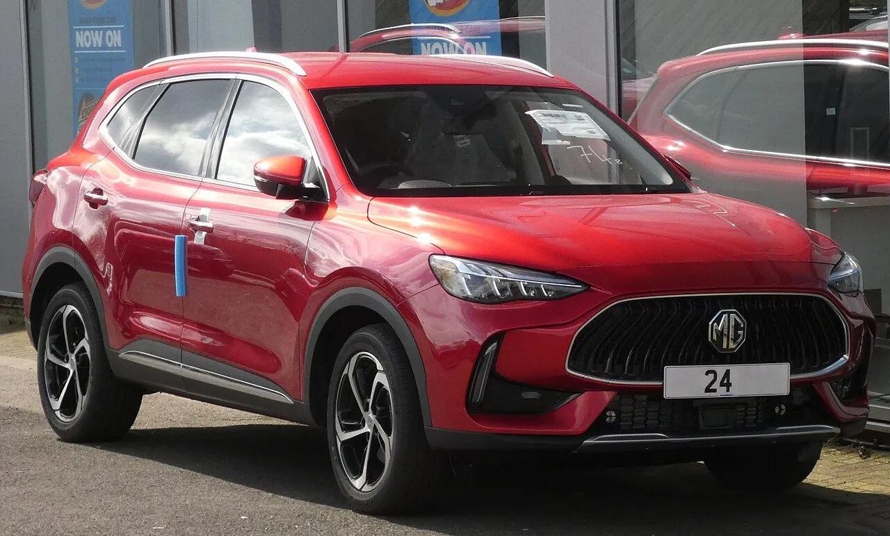 MG HS 1.5T STD 2024