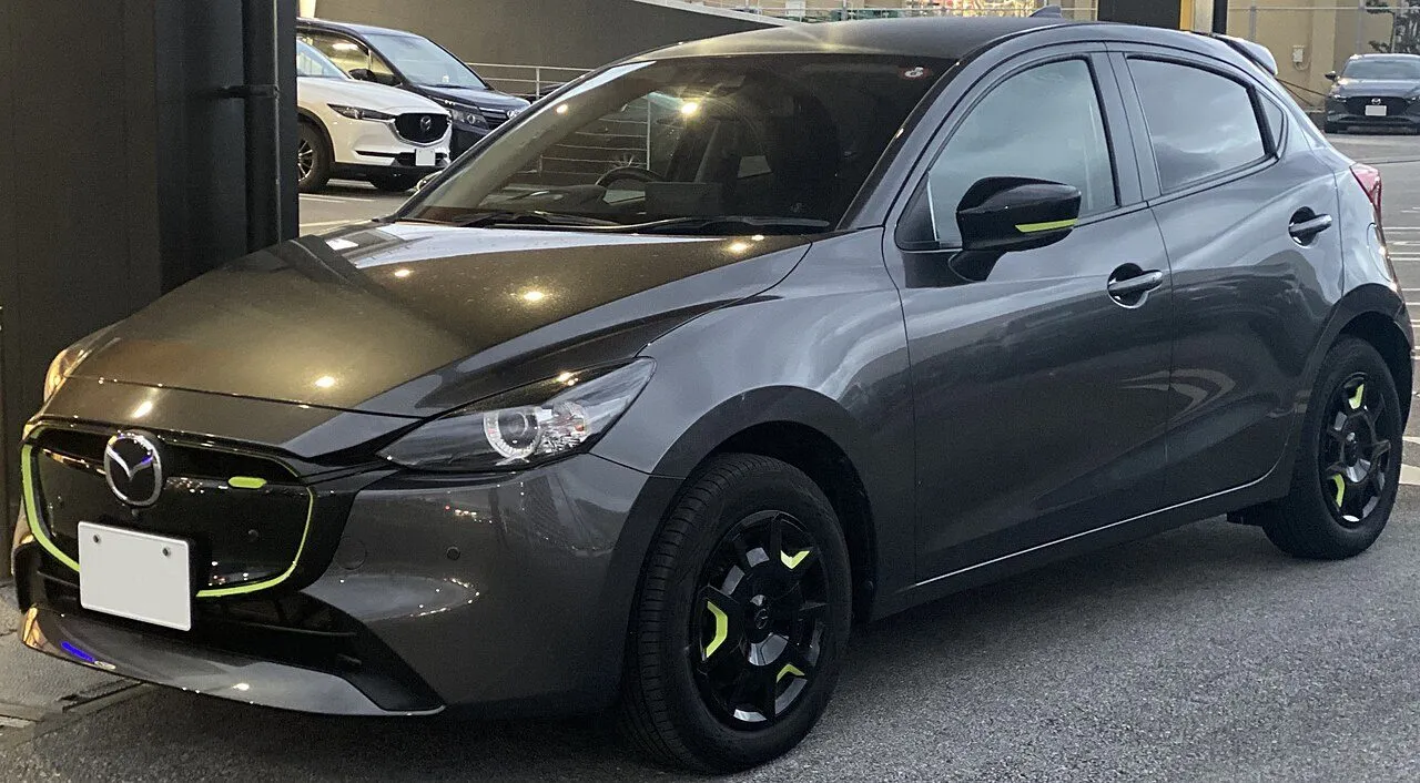 Mazda 2 1.5 AT 2024
