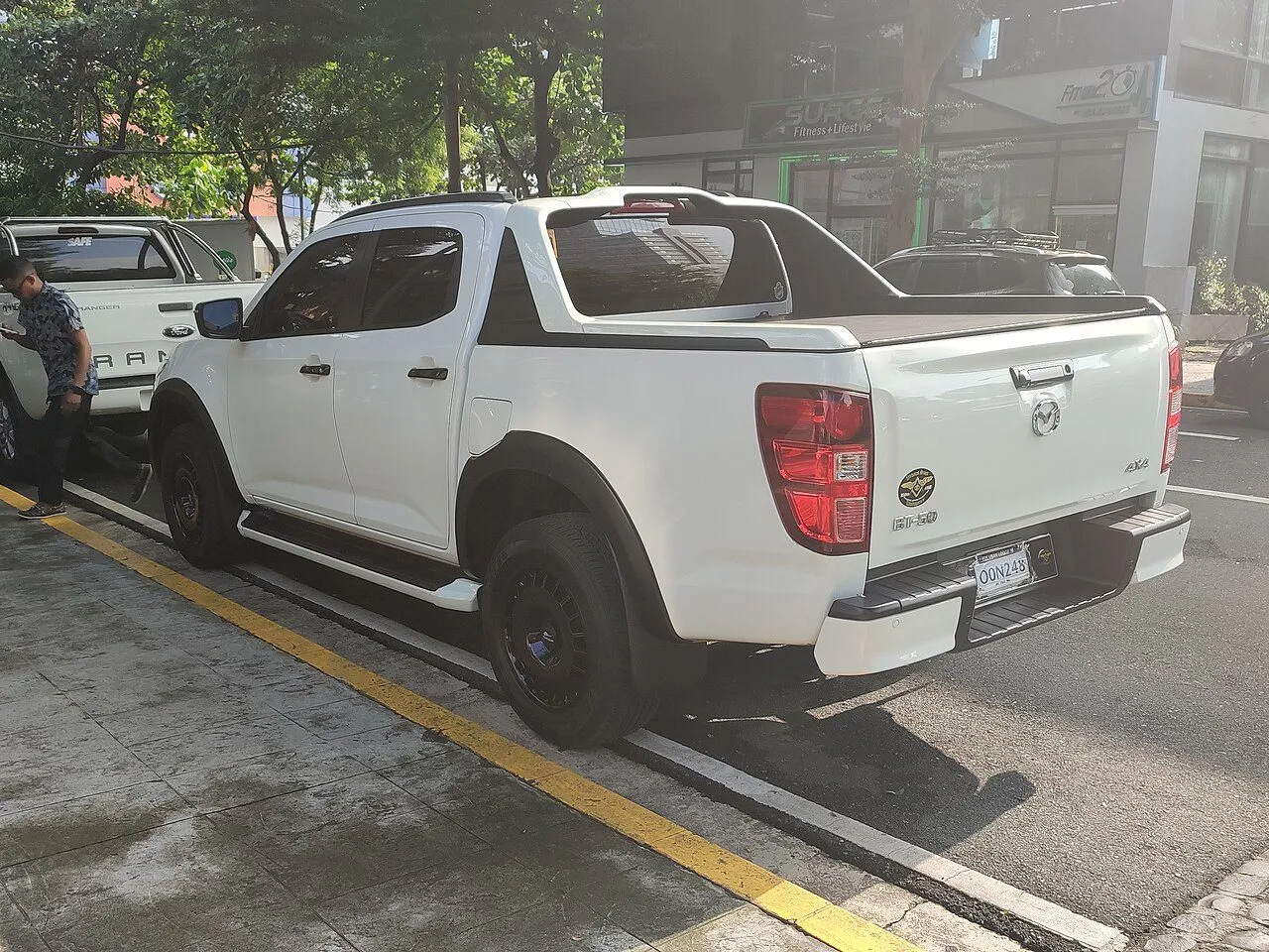 Mazda BT-50 1.9 MT 4x2 2023, ảnh 2
