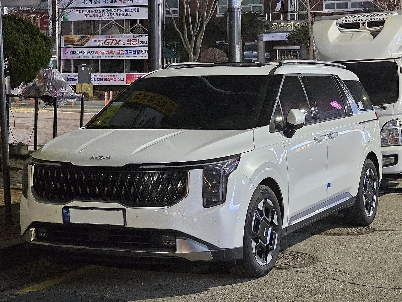 Kia Carnival 2.2D Signature 2024