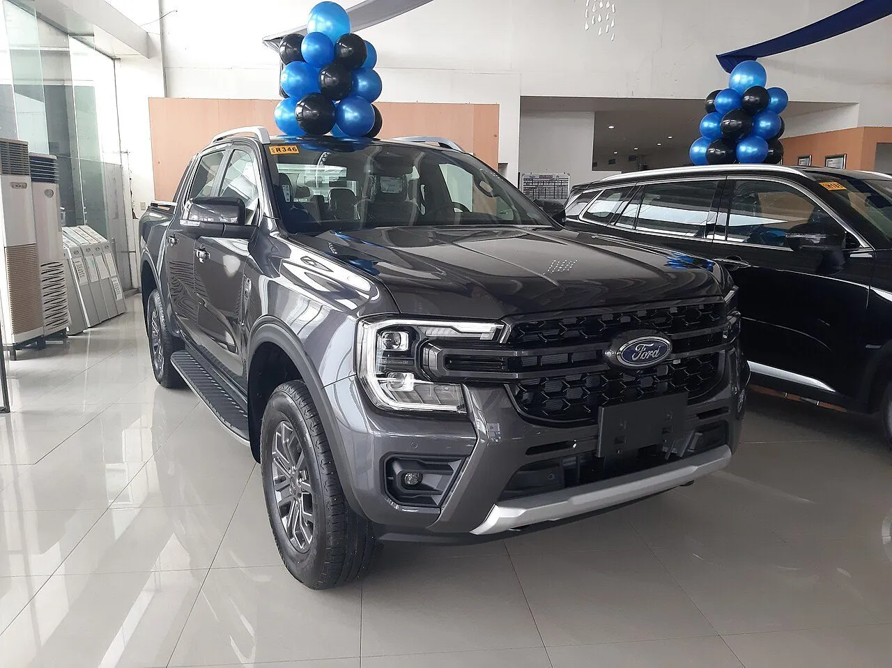 Ford Ranger XL 2.0 4x4 MT 2023, ảnh 4