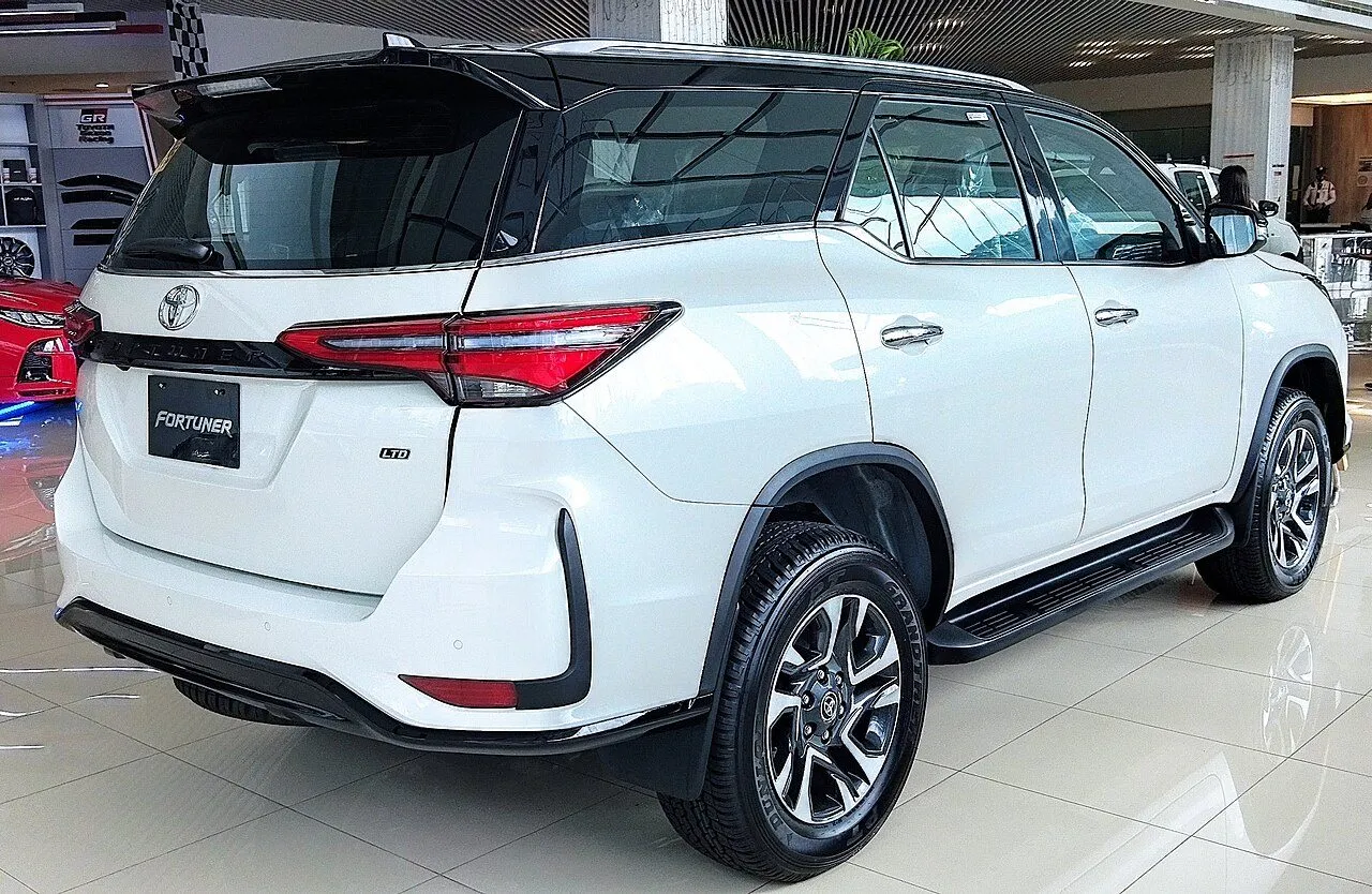 Toyota Fortuner 2.4G AT 4x2 2022, ảnh 2