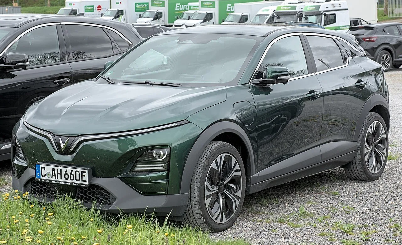 VinFast VF 6 Eco 2025