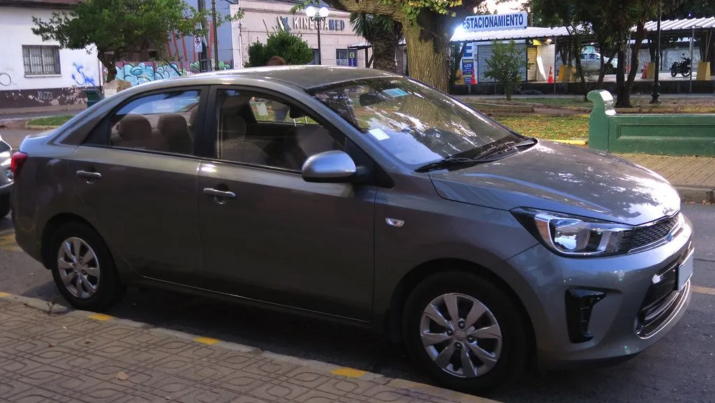 Kia Soluto AT Deluxe 2023, ảnh 2