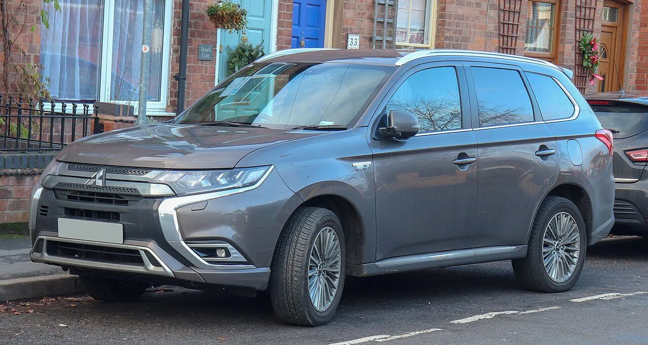 Mitsubishi Outlander 2.4 CVT Premium 2018