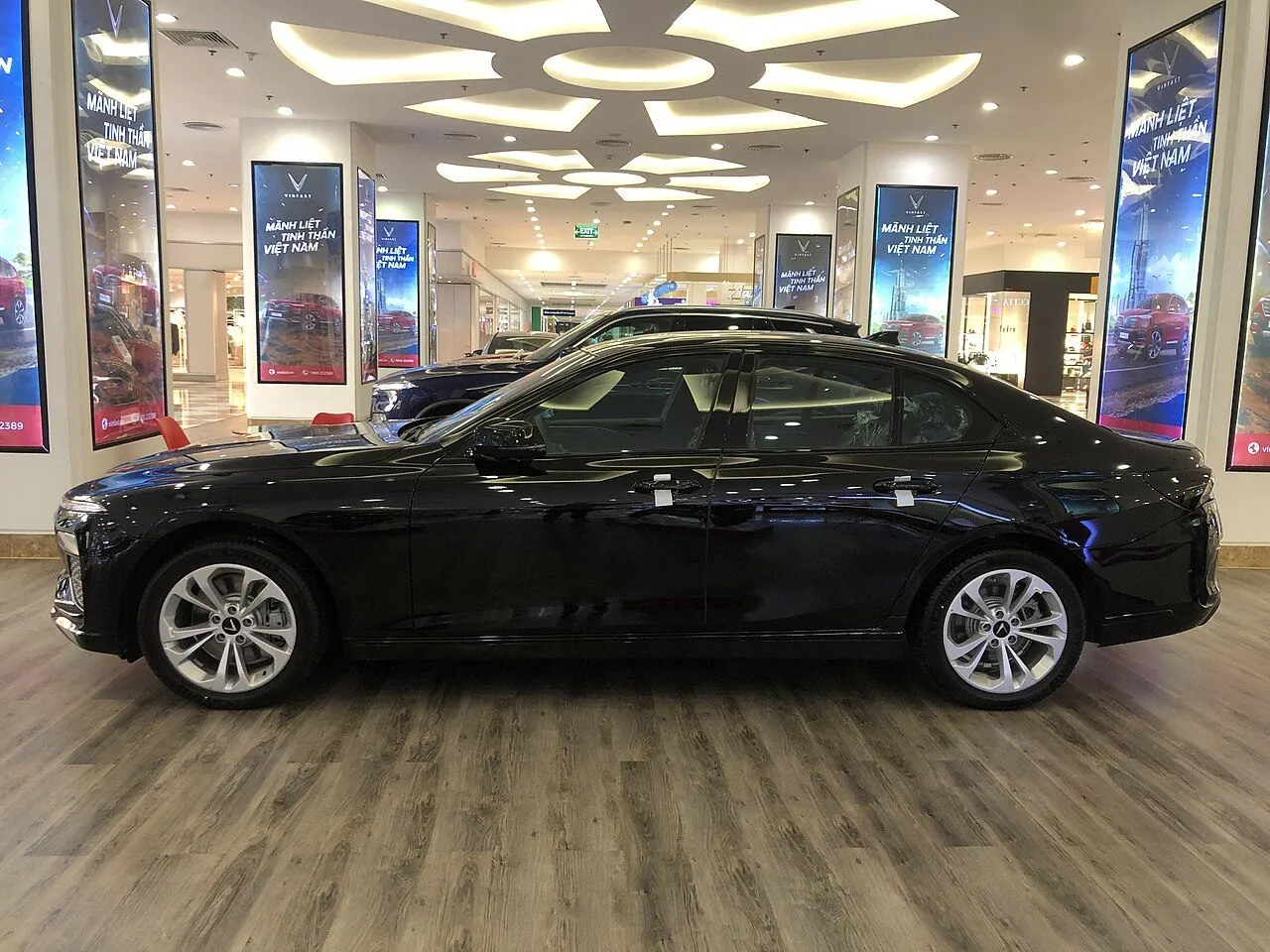 VinFast Lux A2.0 Tiêu chuẩn 2020