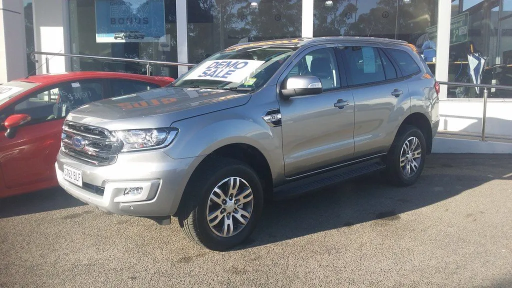 Ford Everest Ambiente 2.0 AT 4x2 2016