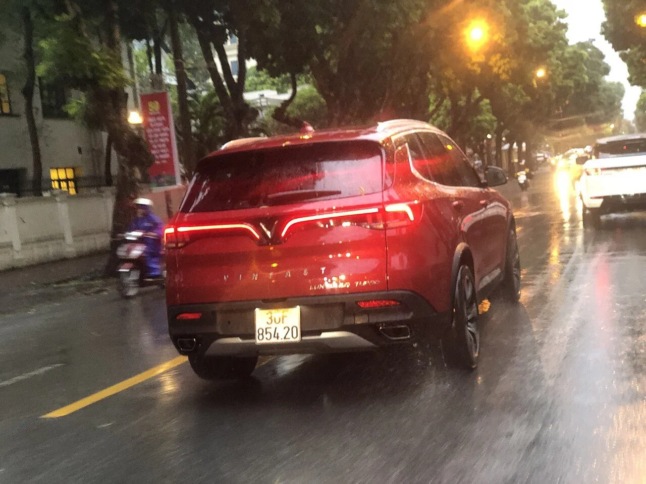 VinFast Lux SA2.0 Tiêu chuẩn 2019