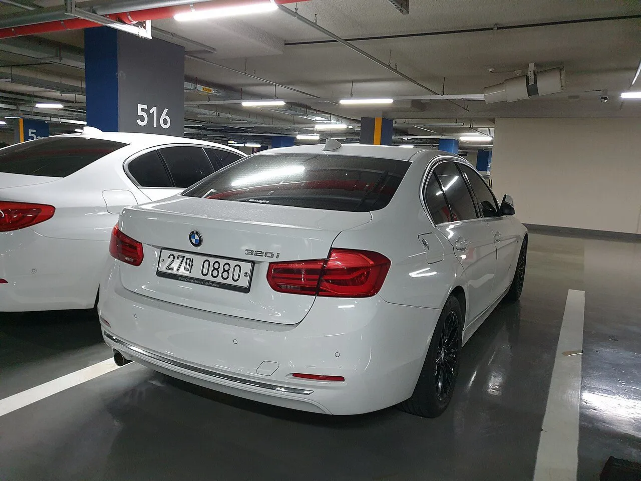 BMW 3 Series 320i Sport Line 2021, ảnh 2