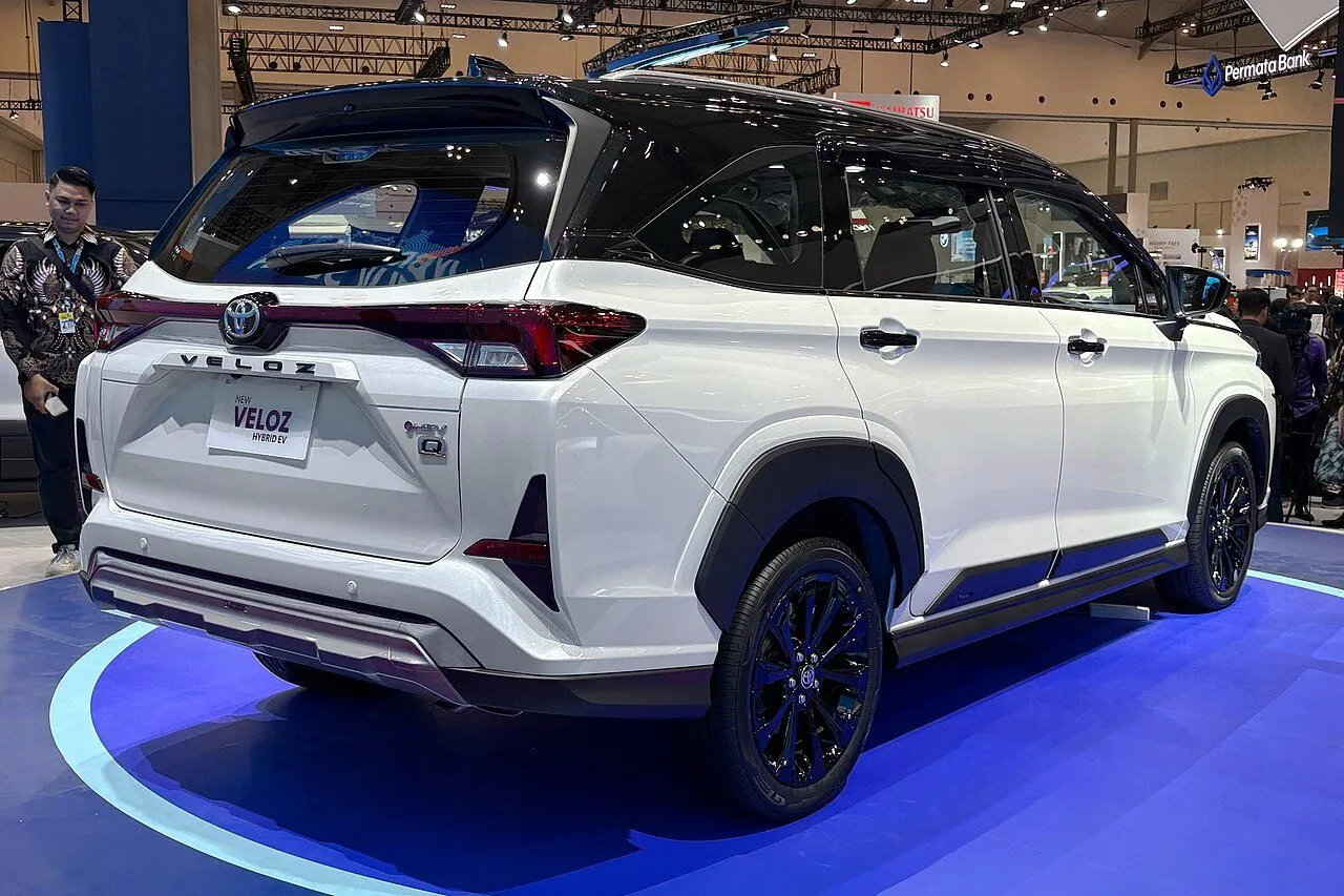 Toyota Veloz Cross CVT Top 2025, ảnh 2