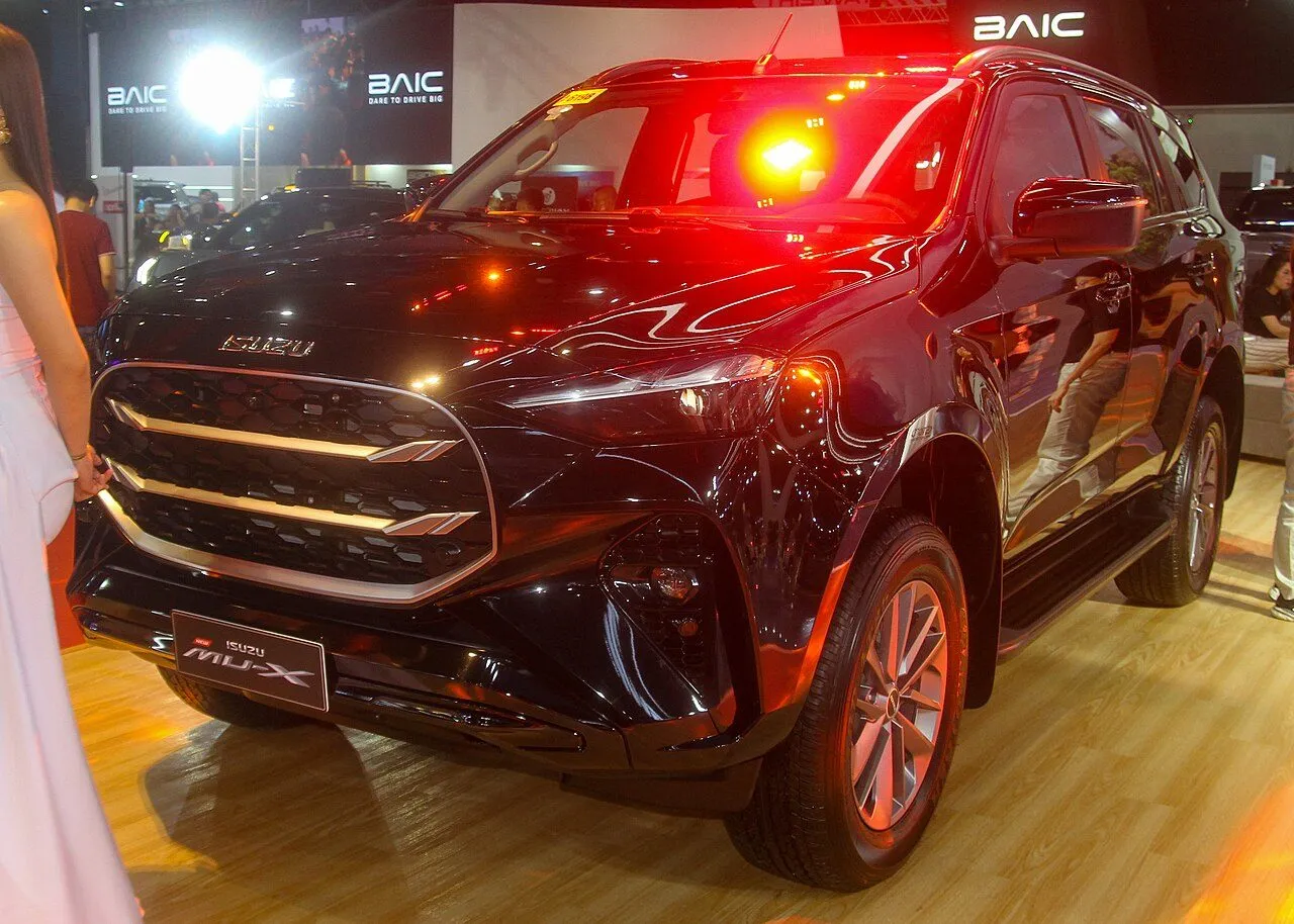 Isuzu mu-X Premium 1.9 4x4 AT 2025