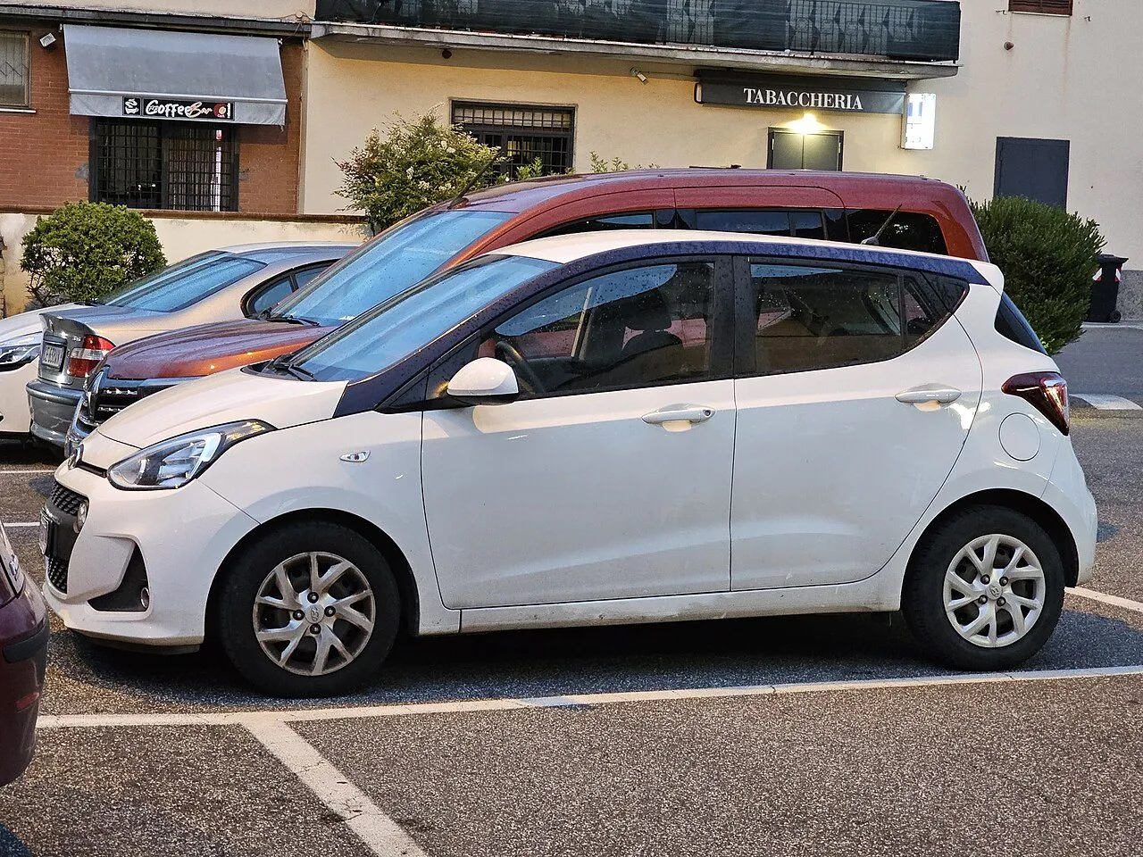 Hyundai Grand i10 1.2 AT 2023