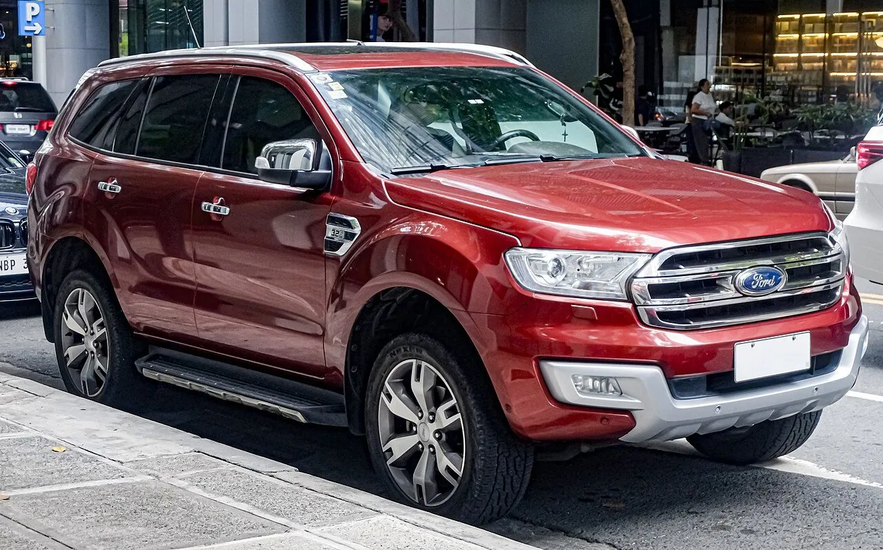 Ford Everest Titanium 2.0 AT 4x2 2025
