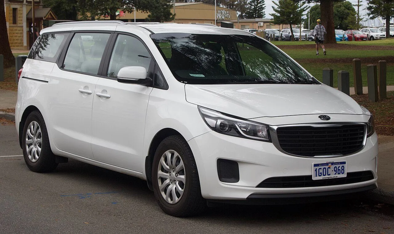 Kia Carnival 2.2D Signature 2018